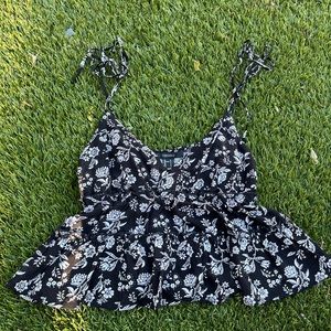Floral Cami Top Forever 21 black & white